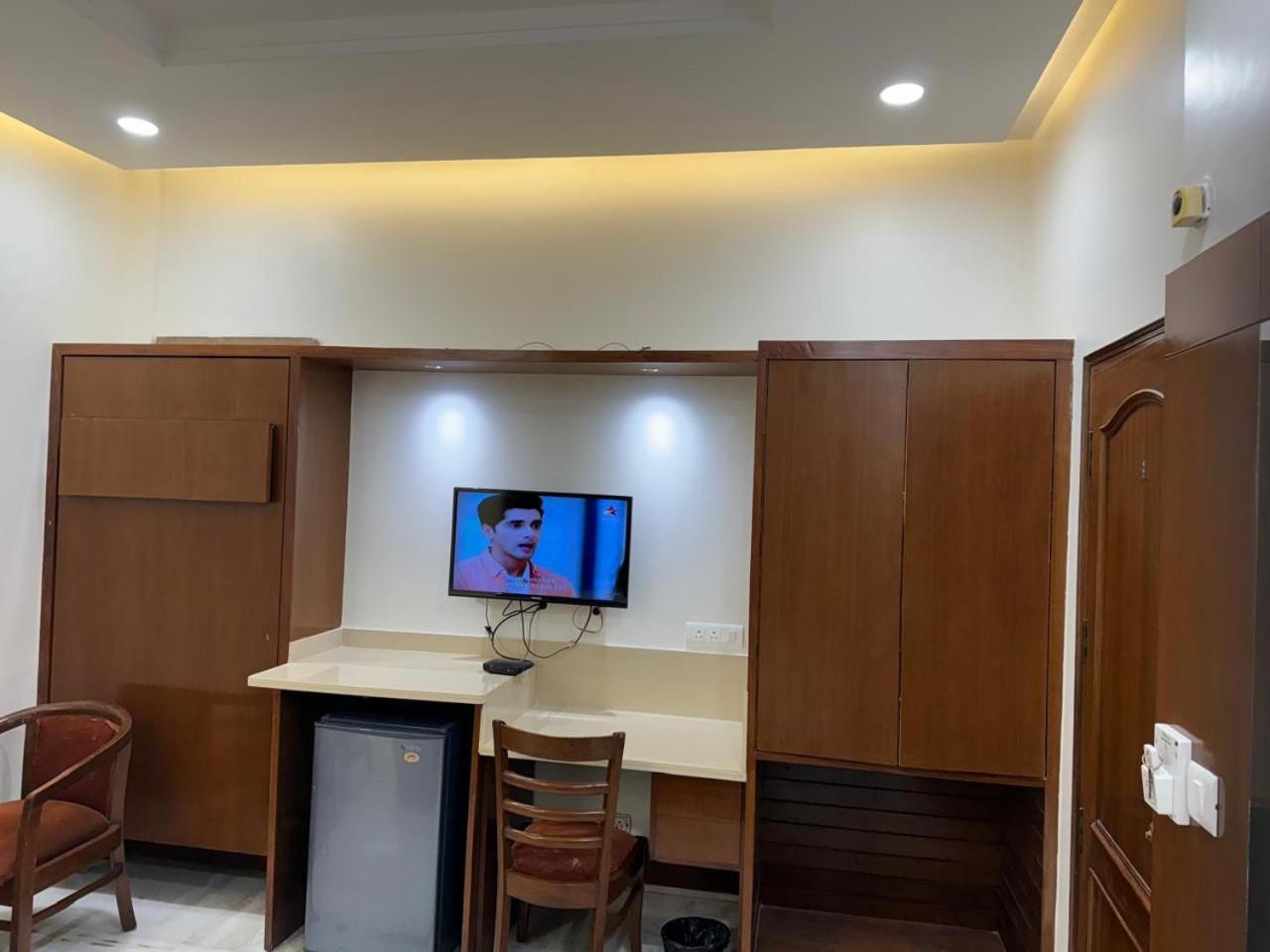 Hotel C Park - Karol Bagh, New Delhi Екстериор снимка