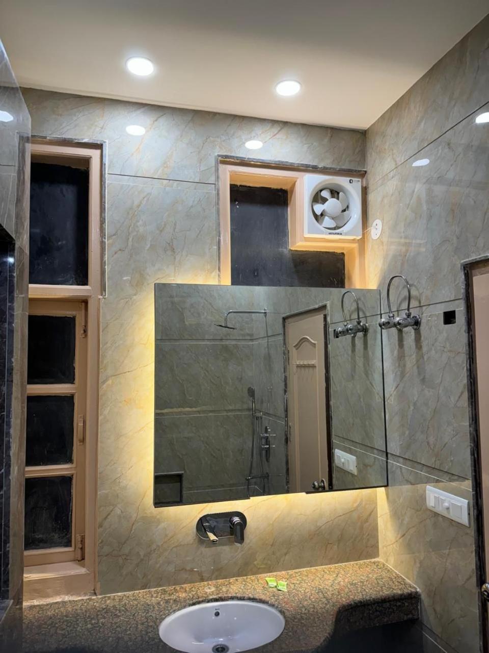 Hotel C Park - Karol Bagh, New Delhi Екстериор снимка
