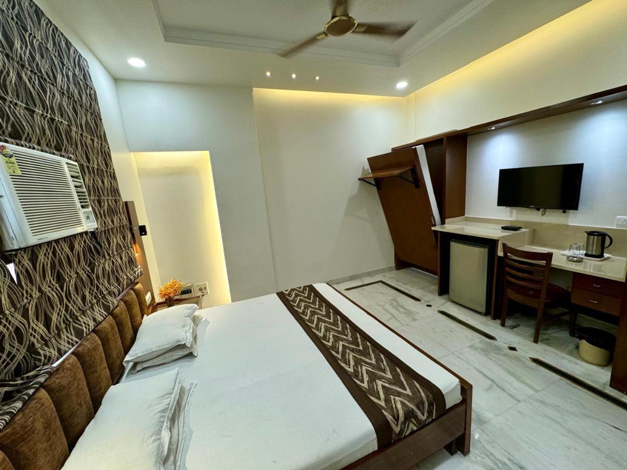 Hotel C Park - Karol Bagh, New Delhi Екстериор снимка