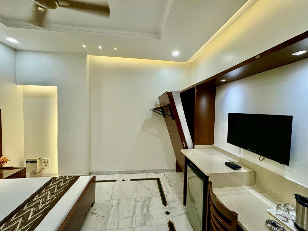 Hotel C Park - Karol Bagh, New Delhi Екстериор снимка