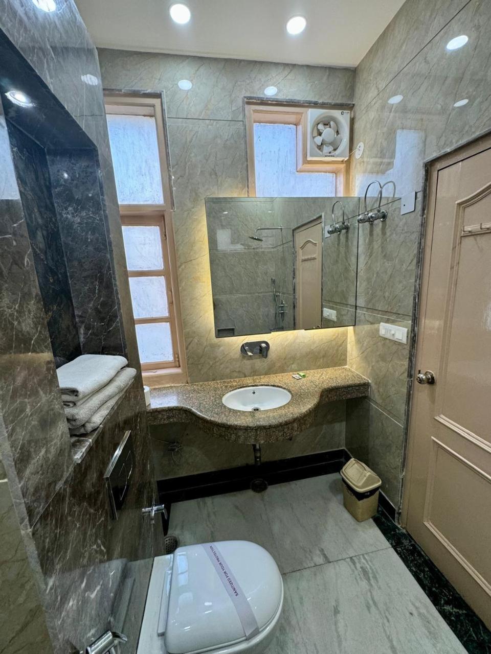 Hotel C Park - Karol Bagh, New Delhi Екстериор снимка